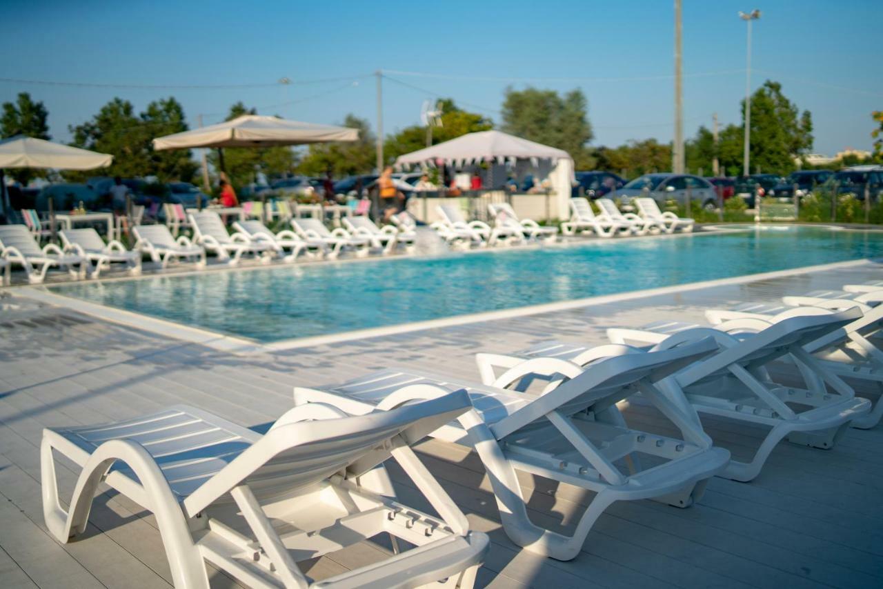 Ciccio Hotel Misano Adriatico Exterior photo